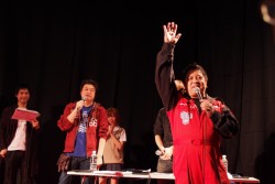 画像ギャラリー No.012のサムネイル画像 / 格ゲー大会で盛り上がった闘会議2015のアーケードブース。三世村正が参戦した「ニトロプラス ブラスターズ」のロケテストも大盛況