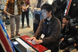 画像ギャラリー No.023のサムネイル画像 / エクサム格ゲーの祭典「エクサムカップ2017」レポート。「アルカナハート3 LM SSS!!!!!!」の家庭用移植プロジェクトの告知も