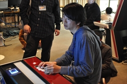 画像ギャラリー No.043のサムネイル画像 / エクサム格ゲーの祭典「エクサムカップ2017」レポート。「アルカナハート3 LM SSS!!!!!!」の家庭用移植プロジェクトの告知も
