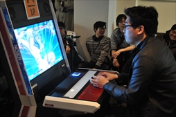 画像ギャラリー No.054のサムネイル画像 / エクサム格ゲーの祭典「エクサムカップ2017」レポート。「アルカナハート3 LM SSS!!!!!!」の家庭用移植プロジェクトの告知も