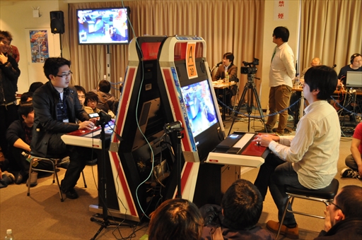 画像ギャラリー No.058のサムネイル画像 / エクサム格ゲーの祭典「エクサムカップ2017」レポート。「アルカナハート3 LM SSS!!!!!!」の家庭用移植プロジェクトの告知も