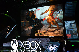 画像ギャラリー No.006のサムネイル画像 / ［E3 2015］「Xbox E3 2015 briefing」詳報（後編）：新型Ford GTの実車登場に会場大興奮の「Forza 6」。Tomb Raider新作の高画質ムービーも掲載