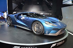 画像ギャラリー No.004のサムネイル画像 / ［E3 2015］3画面仕様×可動筐体の「Forza Motorsport 6」を体験。ただし，残念ながら製品版は3画面に対応せず