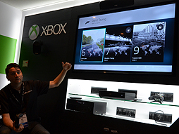 画像ギャラリー No.010のサムネイル画像 / ［E3 2015］3画面仕様×可動筐体の「Forza Motorsport 6」を体験。ただし，残念ながら製品版は3画面に対応せず
