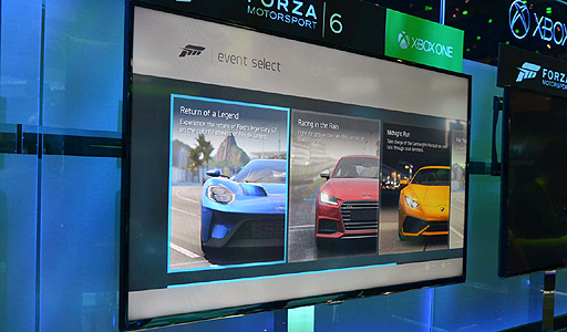 画像ギャラリー No.013のサムネイル画像 / ［E3 2015］3画面仕様×可動筐体の「Forza Motorsport 6」を体験。ただし，残念ながら製品版は3画面に対応せず