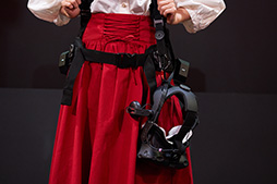 画像ギャラリー No.011のサムネイル画像 / ［TGS 2017］でんぱ組.incのゲーマー古川未鈴さん，HPの背負えるPCでVRゲームを躍動感たっぷりにプレイ