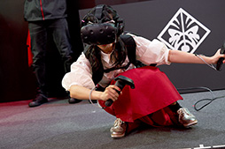 画像ギャラリー No.017のサムネイル画像 / ［TGS 2017］でんぱ組.incのゲーマー古川未鈴さん，HPの背負えるPCでVRゲームを躍動感たっぷりにプレイ