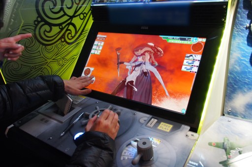 画像ギャラリー No.020のサムネイル画像 / ［JAEPO2015］ゲーム性とグラフィックスの両面が大幅進化。すべての人を提督にしてしまう「艦これ アーケード」のプレイレポートを掲載