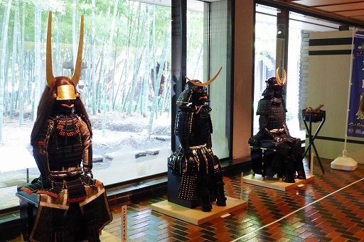 画像ギャラリー No.018のサムネイル画像 / 「戦国BASARA」とコラボレーションした特別展「戦国図鑑−Cool Basara Style−」で行われた，墨絵アーティスト西元祐貴氏のライブパフォーマンスをレポート