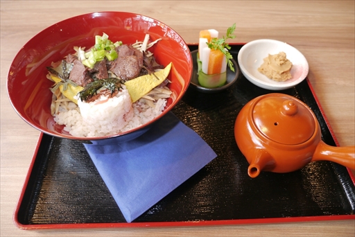 画像ギャラリー No.017のサムネイル画像 / カプコンカフェの夏は2つのコラボで盛り上がる! 「戦国BASARA 15周年」「コードギアス」コラボメニューの試食会レポートをお届け