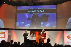 画像ギャラリー No.008のサムネイル画像 / ［TGS 2015］スマホ向けガンダムタイトルが揃い踏み。声優の小野坂昌也さんと檜山修之さんも登場した「秋のシャア祭り！ガンダムアプリ最新情報！！」レポート