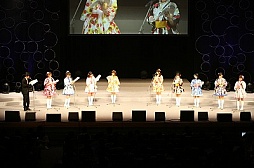 画像ギャラリー No.010のサムネイル画像 / 「アイドルマスター シンデレラガールズ」,「デレラジA」公録イベントをレポ。武内さんがイジり倒され,桜咲さんが恐怖を呼ぶ!?