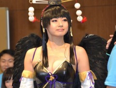 「DEAD OR ALIVE FESTIVAL」のフォト＆コスプレイベントをレポート。本物そっくりのバース登場に会場は騒然