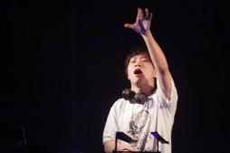 画像ギャラリー No.008のサムネイル画像 / 「crossbeats REV. SHARING DJ PARTY -2017 SPRING-」フォトレポート。8名のアーティスト陣が4時間以上にわたり熱いライブを繰り広げる