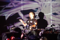 画像ギャラリー No.031のサムネイル画像 / 「crossbeats REV. SHARING DJ PARTY -2017 SPRING-」フォトレポート。8名のアーティスト陣が4時間以上にわたり熱いライブを繰り広げる