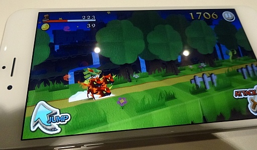画像ギャラリー No.014のサムネイル画像 / スマホ向けランニングアクション「LINE ペーパーダッシュワールド」の先行体験会をレポート。シンプル操作で遊びごたえのある内容が魅力