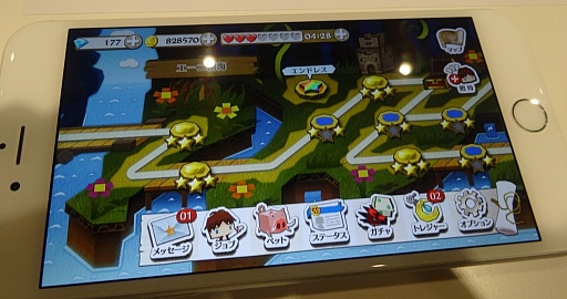 画像ギャラリー No.016のサムネイル画像 / スマホ向けランニングアクション「LINE ペーパーダッシュワールド」の先行体験会をレポート。シンプル操作で遊びごたえのある内容が魅力