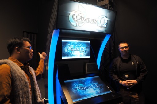 画像ギャラリー No.004のサムネイル画像 / ［JAEPO2015］Rayarkのスマホ音ゲー「Cytus」がアーケード化。カプコンブースにて「Cytus OMEGA」がサプライズ発表