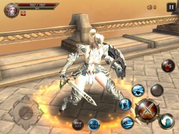 画像ギャラリー No.014のサムネイル画像 / 全世界売上トップ5に入ったNetmarbleの注目アプリ「レイヴン」,4Gamer読者1000名をAndroid版のクローズドβテストにご招待
