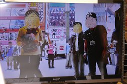 画像ギャラリー No.007のサムネイル画像 / 道行く人の顔を「力士シール」が侵食! 「CHAOS;CHILD」の“ユーザー体感型イベント”をレポート