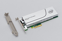 画像ギャラリー No.002のサムネイル画像 / NVMe準拠のPCIe 3.0接続となるIntel製SSD「SSD 750」レビュー。SATA 6Gbps比で2倍以上という圧倒的な速度性能を確認する