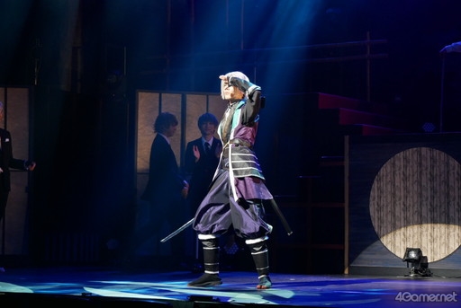 画像ギャラリー No.009のサムネイル画像 / 「イケメン戦国 THE STAGE スペシャル公演 初夢！〜ようこそ！くらぶ乱世へ〜」公開ゲネプロレポート。ホストになった戦国武将が舞い踊る初夢のようなひととき