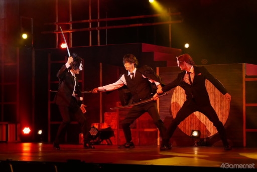 画像ギャラリー No.014のサムネイル画像 / 「イケメン戦国 THE STAGE スペシャル公演 初夢！〜ようこそ！くらぶ乱世へ〜」公開ゲネプロレポート。ホストになった戦国武将が舞い踊る初夢のようなひととき