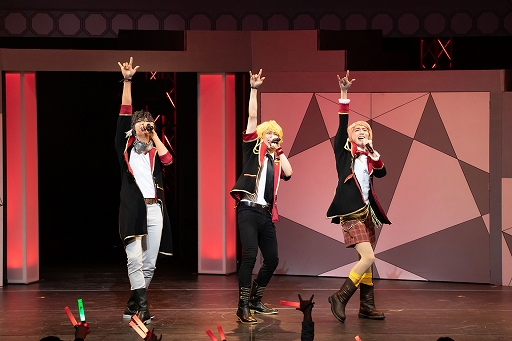 画像ギャラリー No.002のサムネイル画像 / 「アイ★チュウ」，ライブ「Live!!! アイ★チュウ　ザ・ステージ〜Planète et Fleurs〜」が7月27日に開催