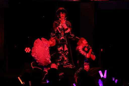 画像ギャラリー No.009のサムネイル画像 / 「アイ★チュウ」,7月27日に開催された「Live!!!アイ★チュウ ザ・ステージ〜Planète et Fleurs〜」のライブレポートが到着