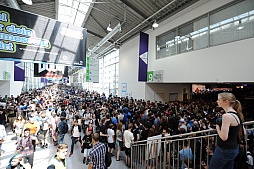 画像ギャラリー No.002のサムネイル画像 / ［gamescom］来場者総数は，昨年より1万人増の34万5000人に。ドイツ・ケルンの「gamescom 2015」が閉幕