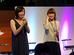 画像ギャラリー No.002のサムネイル画像 / ［TGS 2015］名塚佳織さん＆佐藤利奈さんが，ゲームの魅力を紹介。「ガールフレンド（仮）きみと過ごす夏休み」スぺシャルステージをレポート