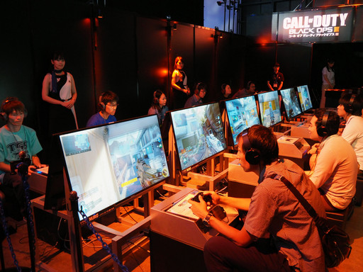 画像ギャラリー No.003のサムネイル画像 / ［TGS 2015］2065年のサイボーグ達が縦横無尽に戦場を駆けめぐる「コール オブ デューティ ブラックオプスIII」マルチプレイを体験