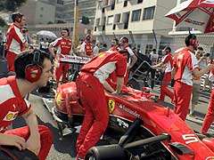 シリーズ最新作「F1 2015」が早くも登場。F1の世界を，過酷さをも含めてリアルに再現しようとするゲームの概要を，まとめて紹介