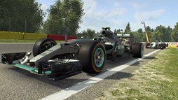 画像ギャラリー No.003のサムネイル画像 / 「F1 2015」海外TVCM映像が公開。本日21時からは片山右京さんが登場するニコ生特番も