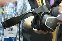 画像ギャラリー No.011のサムネイル画像 / ［CES 2017］CES開幕前の先行展示イベントに，AMDの「Ryzen」＋「Vega」搭載PCによるゲームデモが登場。Windows Holographic対応HMDも