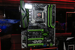 画像ギャラリー No.020のサムネイル画像 / ［CES 2017］次世代CPU「Ryzen」対応の新チップセット搭載マザーボードも準備よし？ AMDブースで発見した17製品を写真でチェック