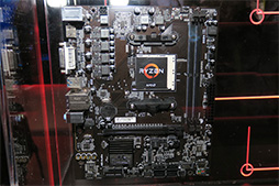画像ギャラリー No.021のサムネイル画像 / ［CES 2017］次世代CPU「Ryzen」対応の新チップセット搭載マザーボードも準備よし？ AMDブースで発見した17製品を写真でチェック