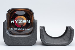 画像ギャラリー No.021のサムネイル画像 / 「Ryzen Threadripper」到着! これまでにない製品ボックスと,アイデア賞モノのCPU取り付け方法を見てみよう