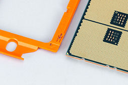 画像ギャラリー No.037のサムネイル画像 / 「Ryzen Threadripper」到着! これまでにない製品ボックスと,アイデア賞モノのCPU取り付け方法を見てみよう