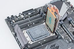 画像ギャラリー No.044のサムネイル画像 / 「Ryzen Threadripper」到着! これまでにない製品ボックスと,アイデア賞モノのCPU取り付け方法を見てみよう