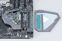 画像ギャラリー No.054のサムネイル画像 / 「Ryzen Threadripper」到着! これまでにない製品ボックスと,アイデア賞モノのCPU取り付け方法を見てみよう