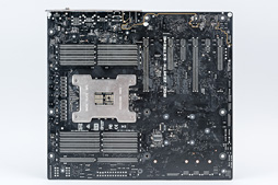 画像ギャラリー No.063のサムネイル画像 / 「Ryzen Threadripper」到着! これまでにない製品ボックスと,アイデア賞モノのCPU取り付け方法を見てみよう