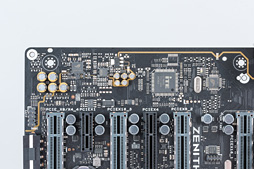画像ギャラリー No.066のサムネイル画像 / 「Ryzen Threadripper」到着! これまでにない製品ボックスと,アイデア賞モノのCPU取り付け方法を見てみよう