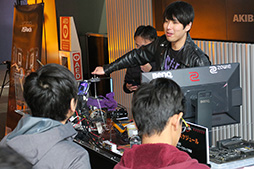 画像ギャラリー No.004のサムネイル画像 / 「Ryzen」のステージイベントは満員御礼。多くの来場者で賑わった「AMD FAN DAY FESTIVAL」レポート