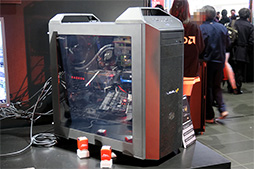 画像ギャラリー No.013のサムネイル画像 / 「Ryzen」のステージイベントは満員御礼。多くの来場者で賑わった「AMD FAN DAY FESTIVAL」レポート