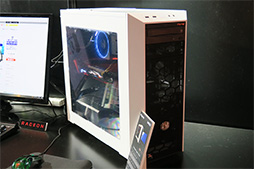 画像ギャラリー No.017のサムネイル画像 / 「Ryzen」のステージイベントは満員御礼。多くの来場者で賑わった「AMD FAN DAY FESTIVAL」レポート
