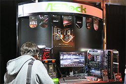 画像ギャラリー No.022のサムネイル画像 / 「Ryzen」のステージイベントは満員御礼。多くの来場者で賑わった「AMD FAN DAY FESTIVAL」レポート