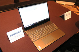 画像ギャラリー No.007のサムネイル画像 / Ryzen MobileやKaby Lake-G搭載ノートPCが目を惹く。CES 2018で見かけた注目のPC新製品をまとめてレポート