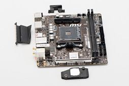 画像ギャラリー No.024のサムネイル画像 / Raven Ridge「Ryzen 5 2400G」「Ryzen 3 2200G」到着。レビュワー向け評価キットの中身を見てみる