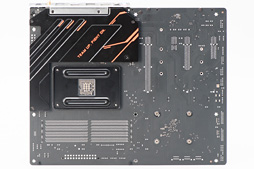 画像ギャラリー No.033のサムネイル画像 / 「Ryzen 7 2700X」「Ryzen 5 2600X」評価キットが4Gamerに到着。第2世代Ryzenは8C16Tの最上位モデルで税別329ドルに